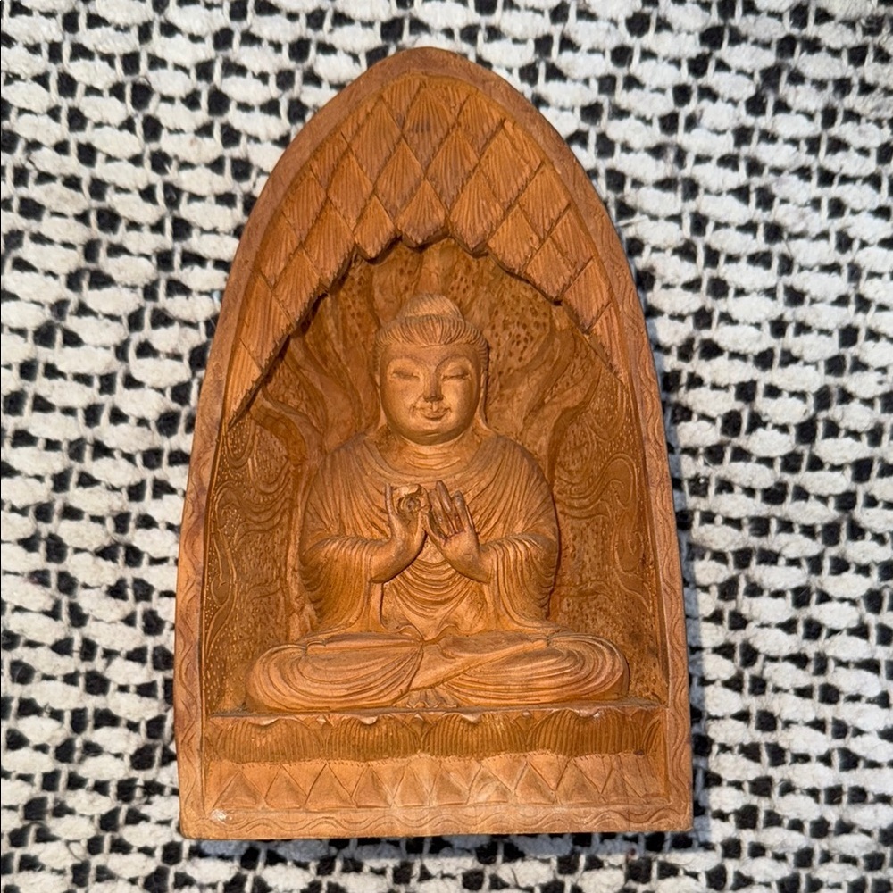 Vintage Carved Wooden Buddha Piece Excellent condition